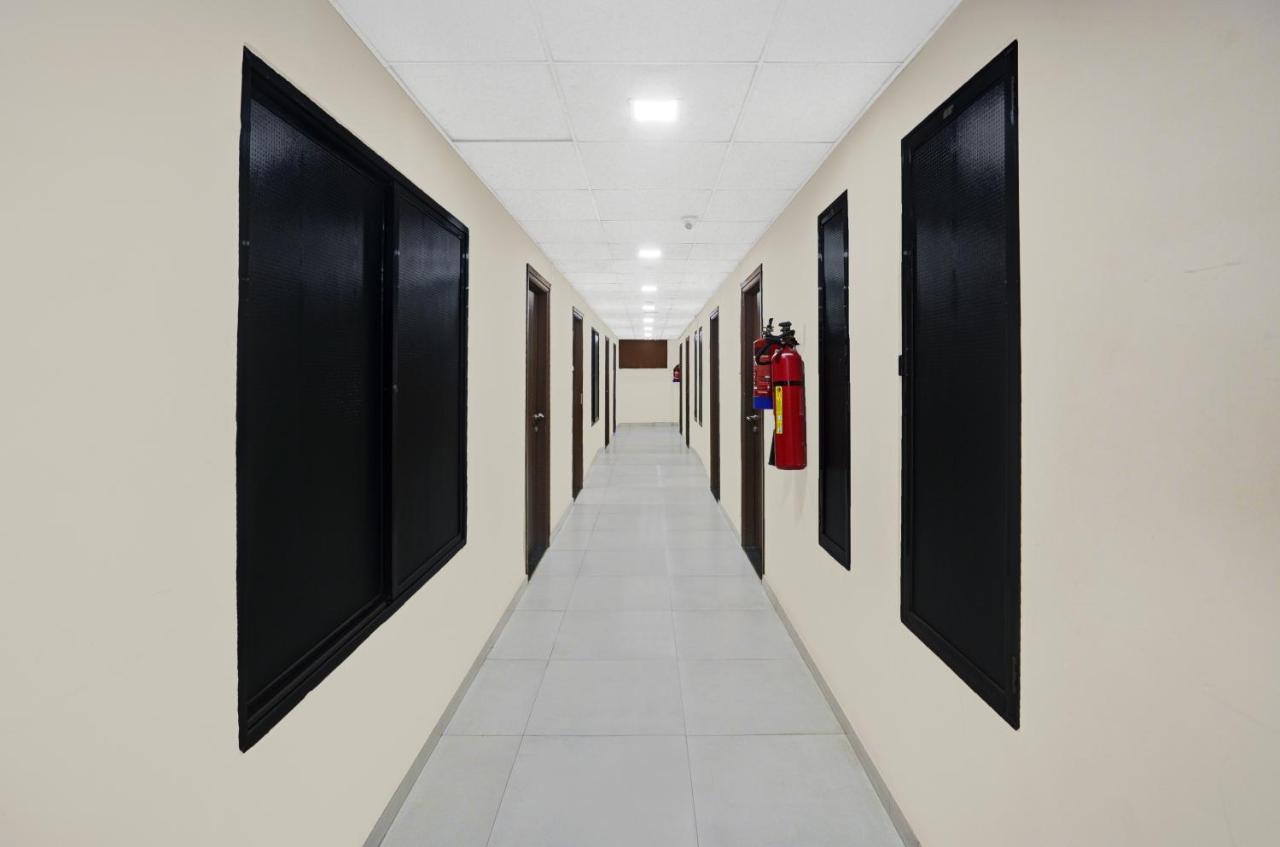 Greenotel Rooms Hazira, Surat Exterior foto