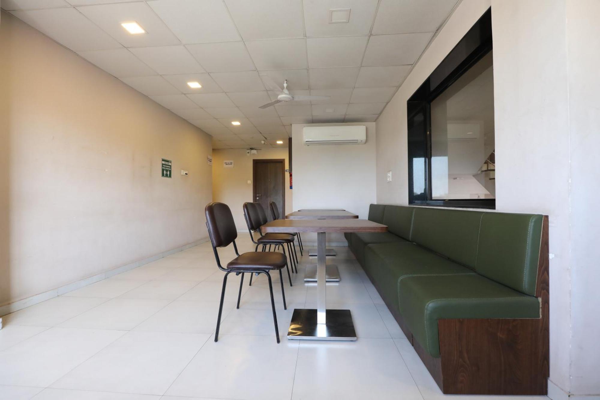 Greenotel Rooms Hazira, Surat Exterior foto