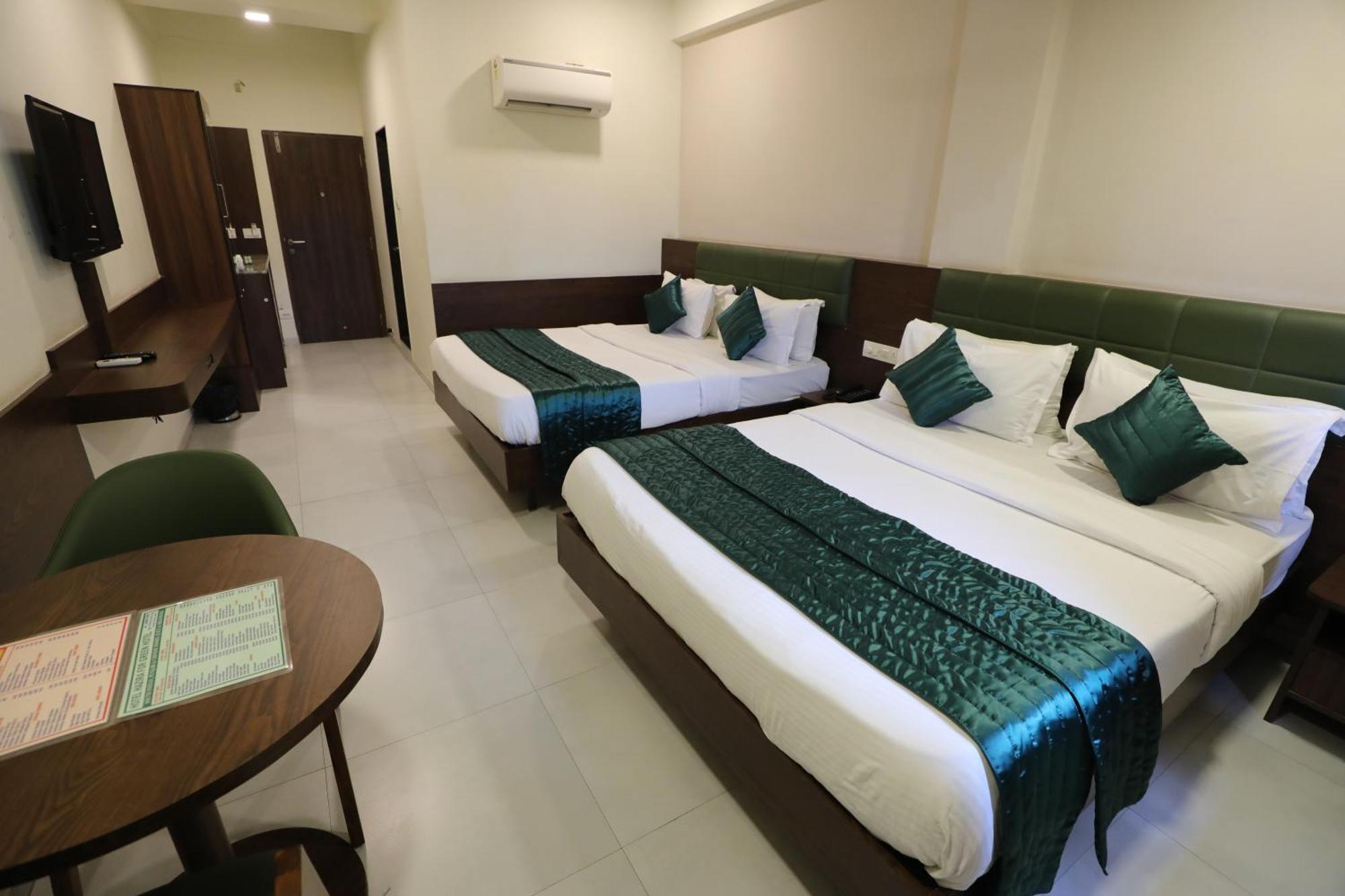 Greenotel Rooms Hazira, Surat Exterior foto